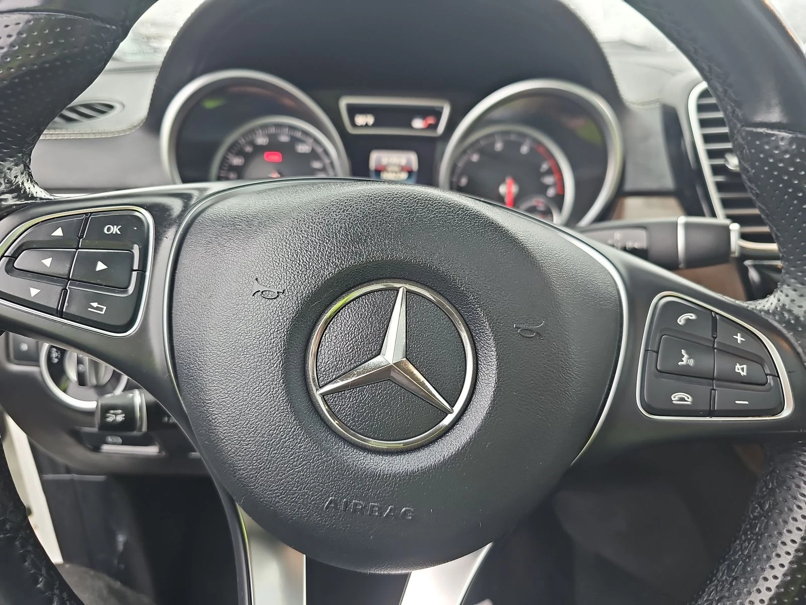 Mercedes-Benz GLE 350 Plug in Hybrid* AMG LINE* Designo* Distronic - изображение 7