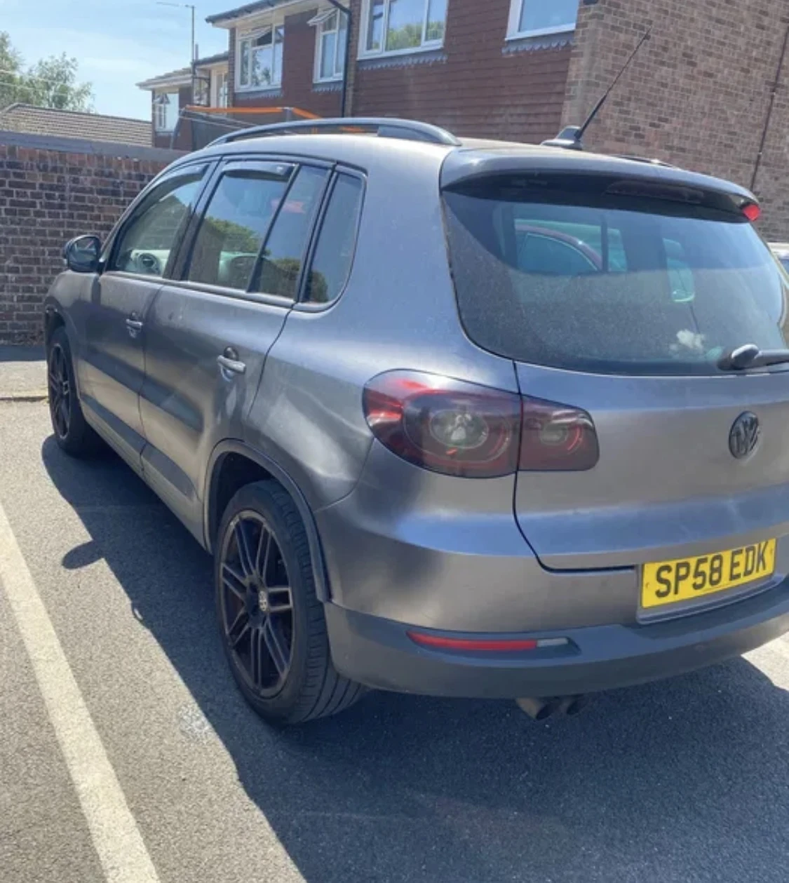 VW Tiguan 2.0 TDI AUTOMATIC  - изображение 3