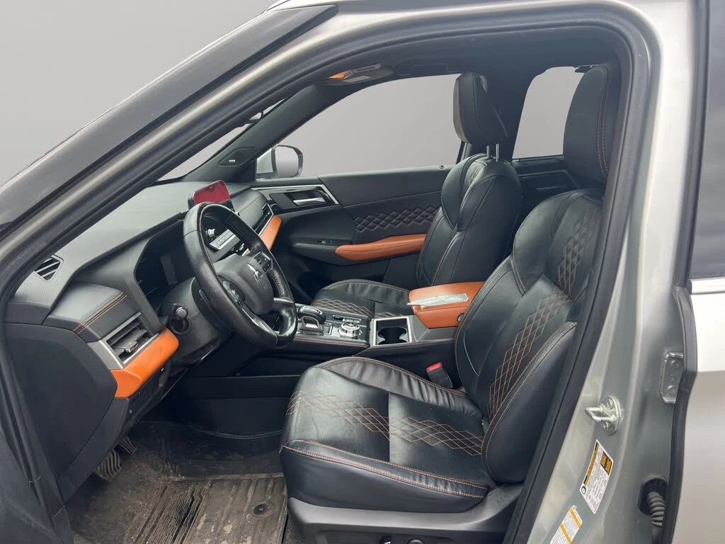 Mitsubishi Outlander GT PREMIUM* HEADUP* ПОДГРЕВ* 360* KEYLESS - изображение 10