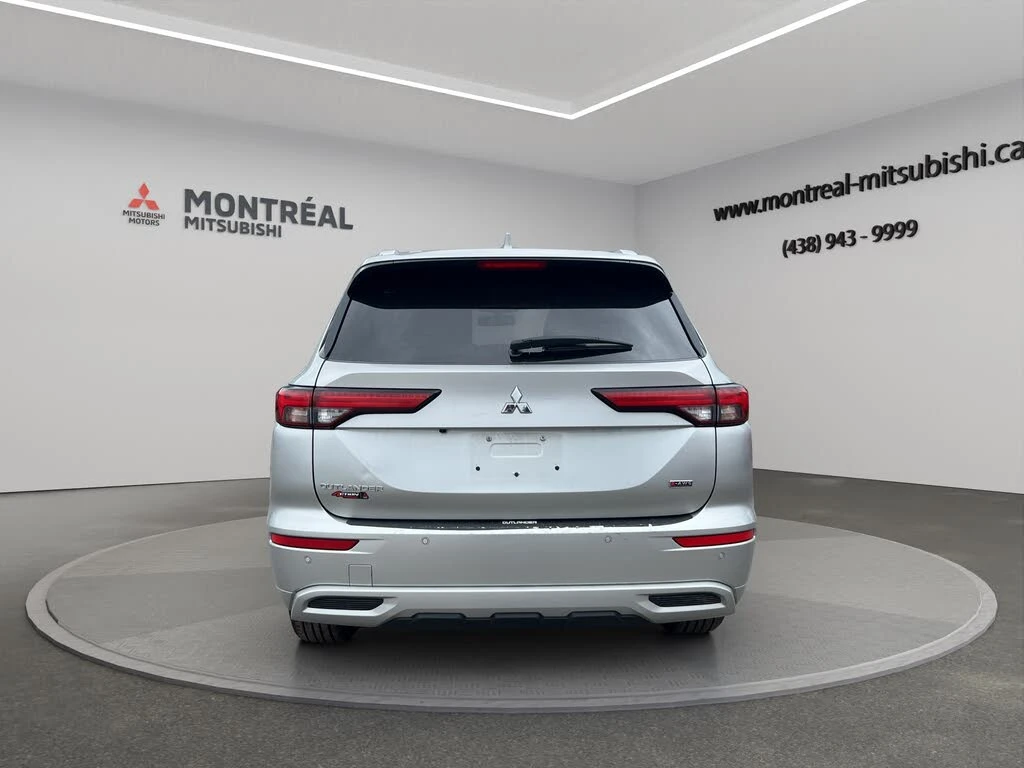 Mitsubishi Outlander GT PREMIUM* HEADUP* ПОДГРЕВ* 360* KEYLESS - изображение 3
