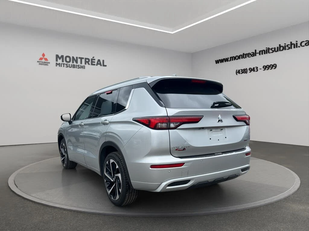 Mitsubishi Outlander GT PREMIUM* HEADUP* ПОДГРЕВ* 360* KEYLESS - изображение 5