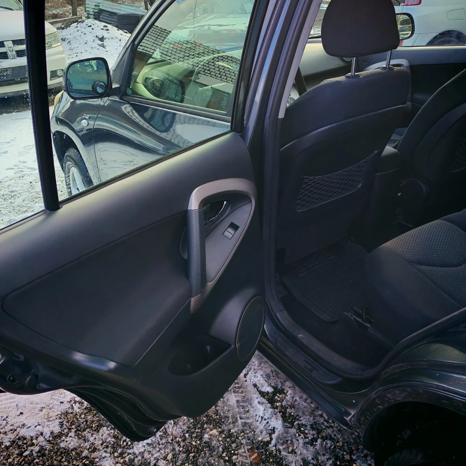 Toyota Rav4 d4d 2.2, 6 ��������, 4�4, ���������+ ����������� | Mobile.bg � ����������� 9