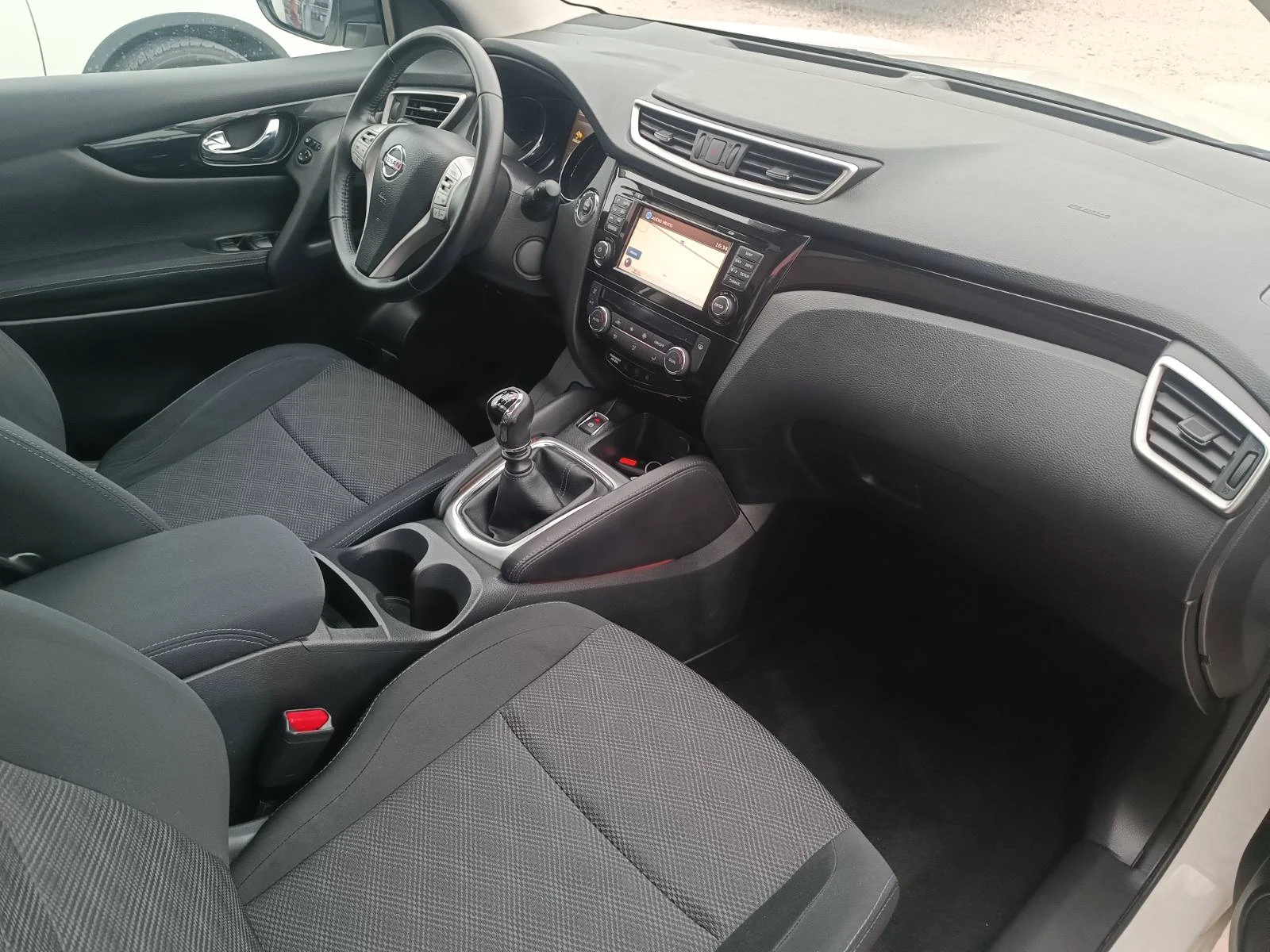 Nissan Qashqai 1.5 dci Euro 6B "TOP" | Mobile.bg � ����������� 9