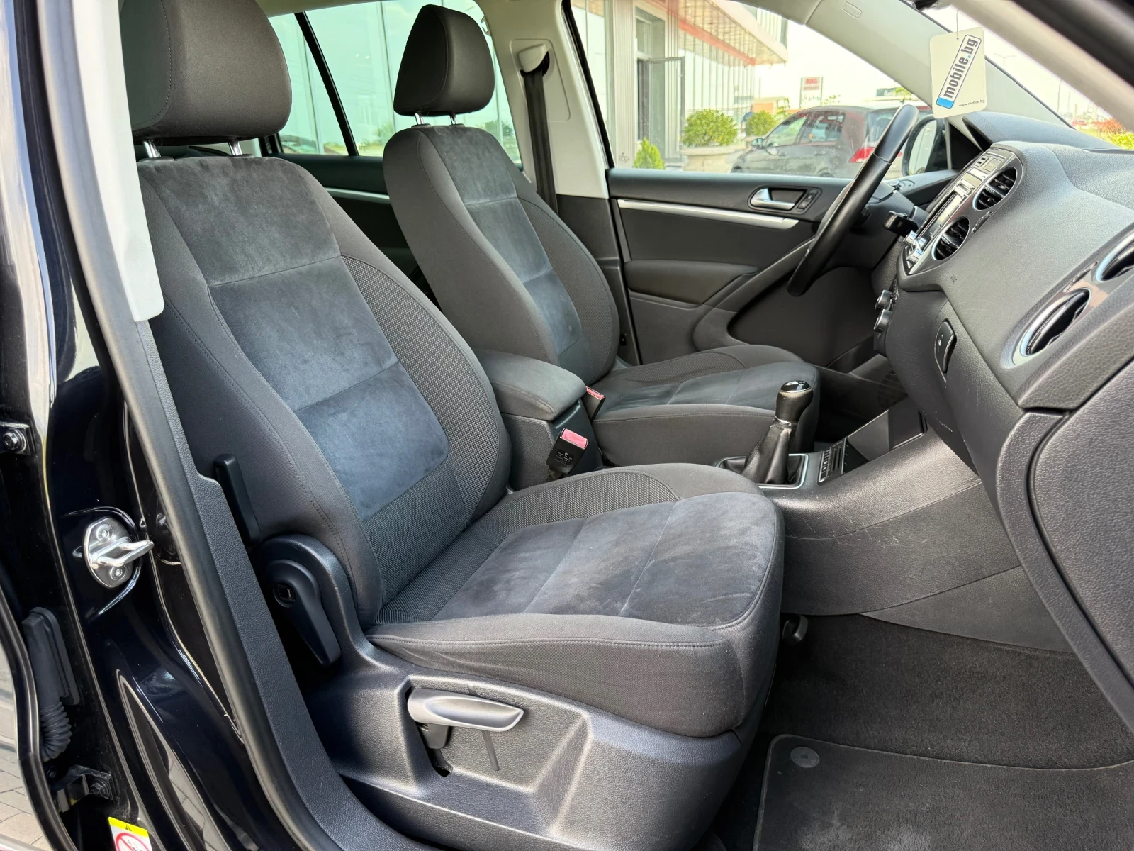 VW Tiguan 2.0 TDI / FULL / LED / 4MOTION / NAVI / PANORAMA  | Mobile.bg � ����������� 10