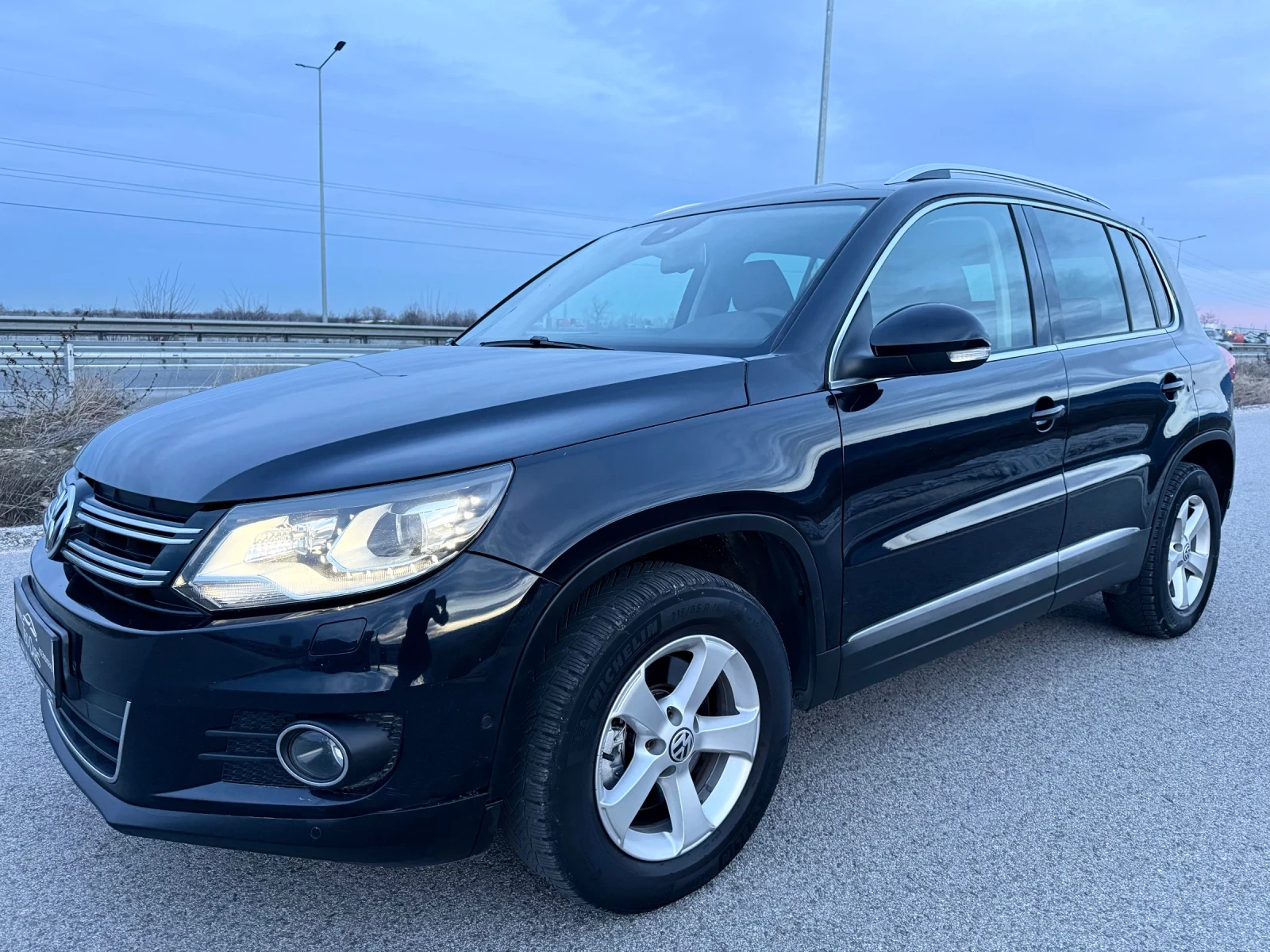 VW Tiguan 2.0 TDI / FULL / LED / 4MOTION / NAVI / PANORAMA  | Mobile.bg � ����������� 3