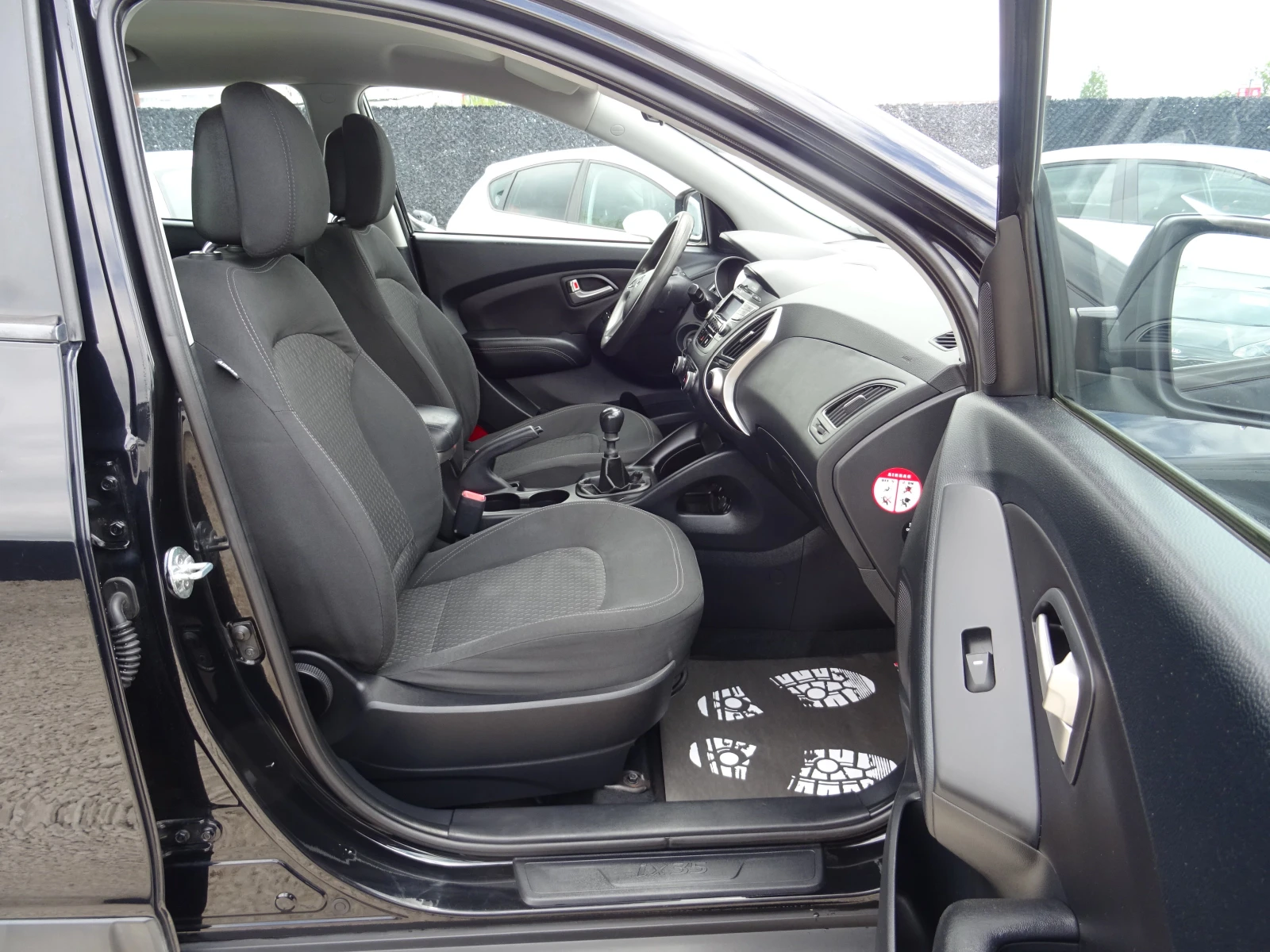 Hyundai IX35 1.7crdi 2WD Comfort, снимка 15 - Автомобили и джипове - 54490973