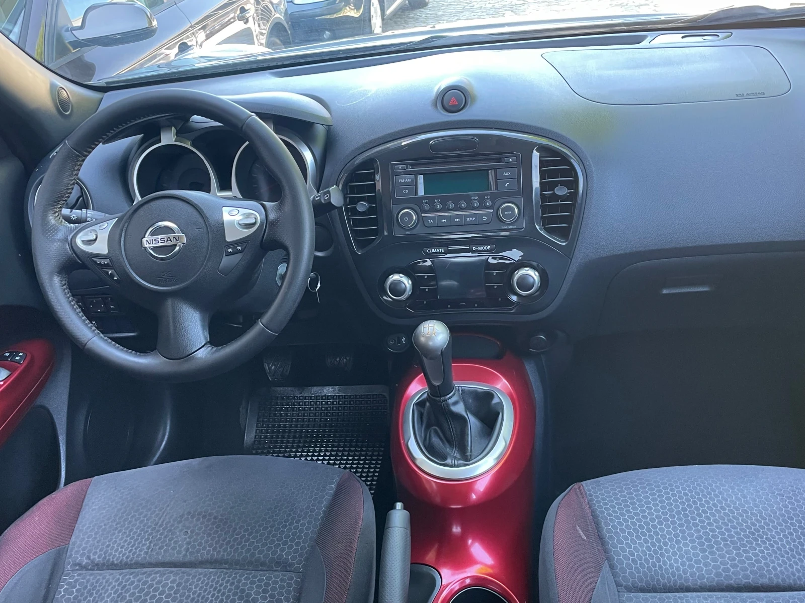 Nissan Juke 1.6i, снимка 10 - Автомобили и джипове - 54725490