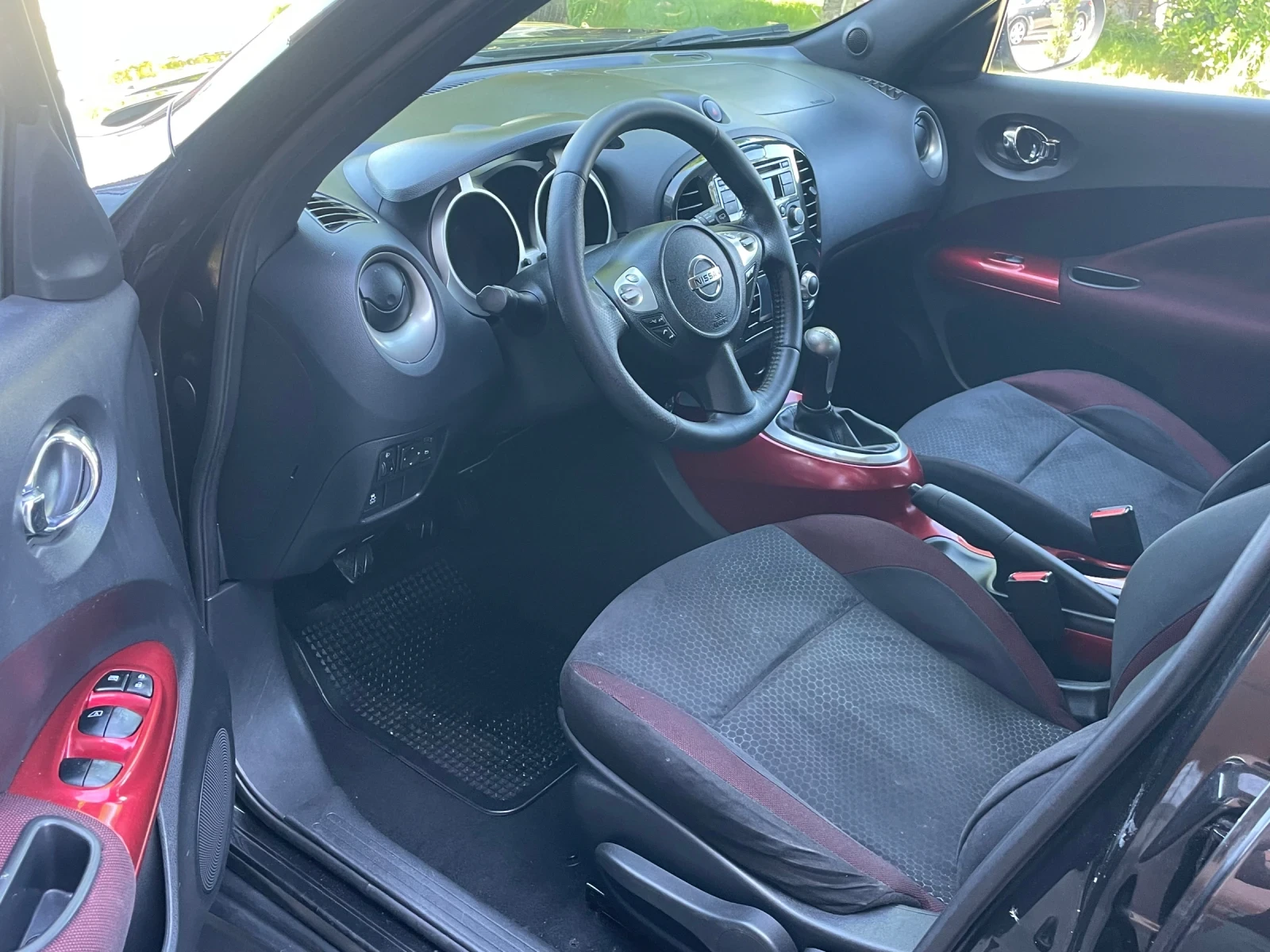 Nissan Juke 1.6i, снимка 8 - Автомобили и джипове - 54725490