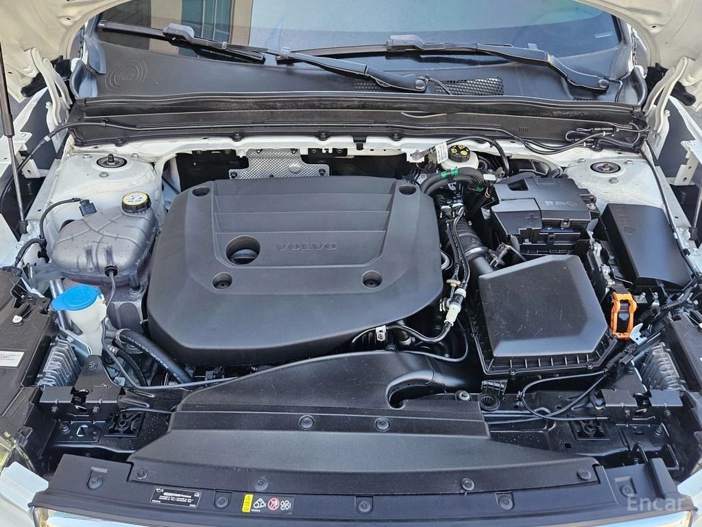 Volvo XC40 INSCRIPTION* ДИГИТАЛНО* ТАБЛО* ПОДГРЕВ* САМОПАРКИР, снимка 16 - Автомобили и джипове - 54884220