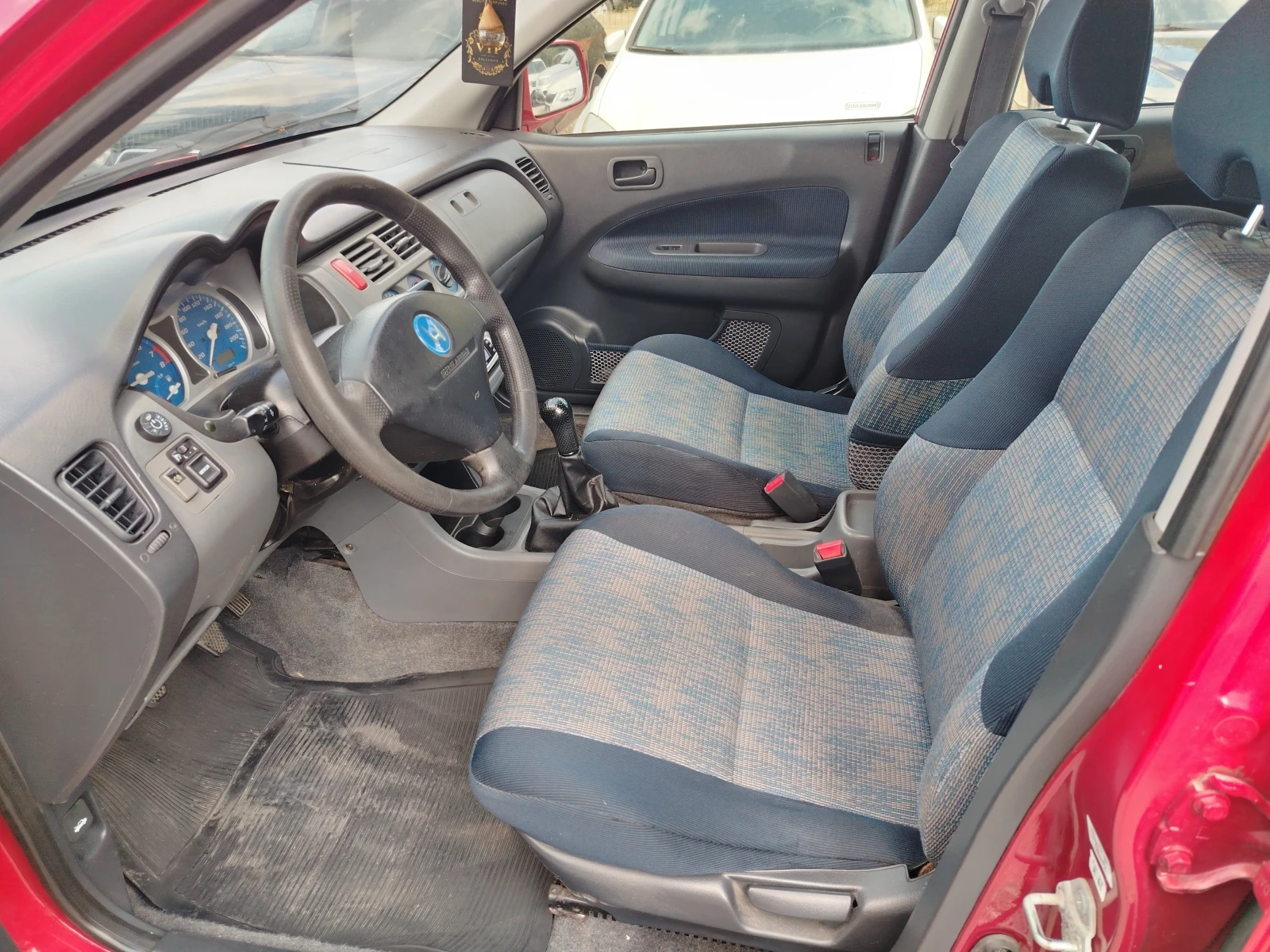 Honda Hr-v 1.4i 4x4 GAZOV, снимка 6 - Автомобили и джипове - 55616748