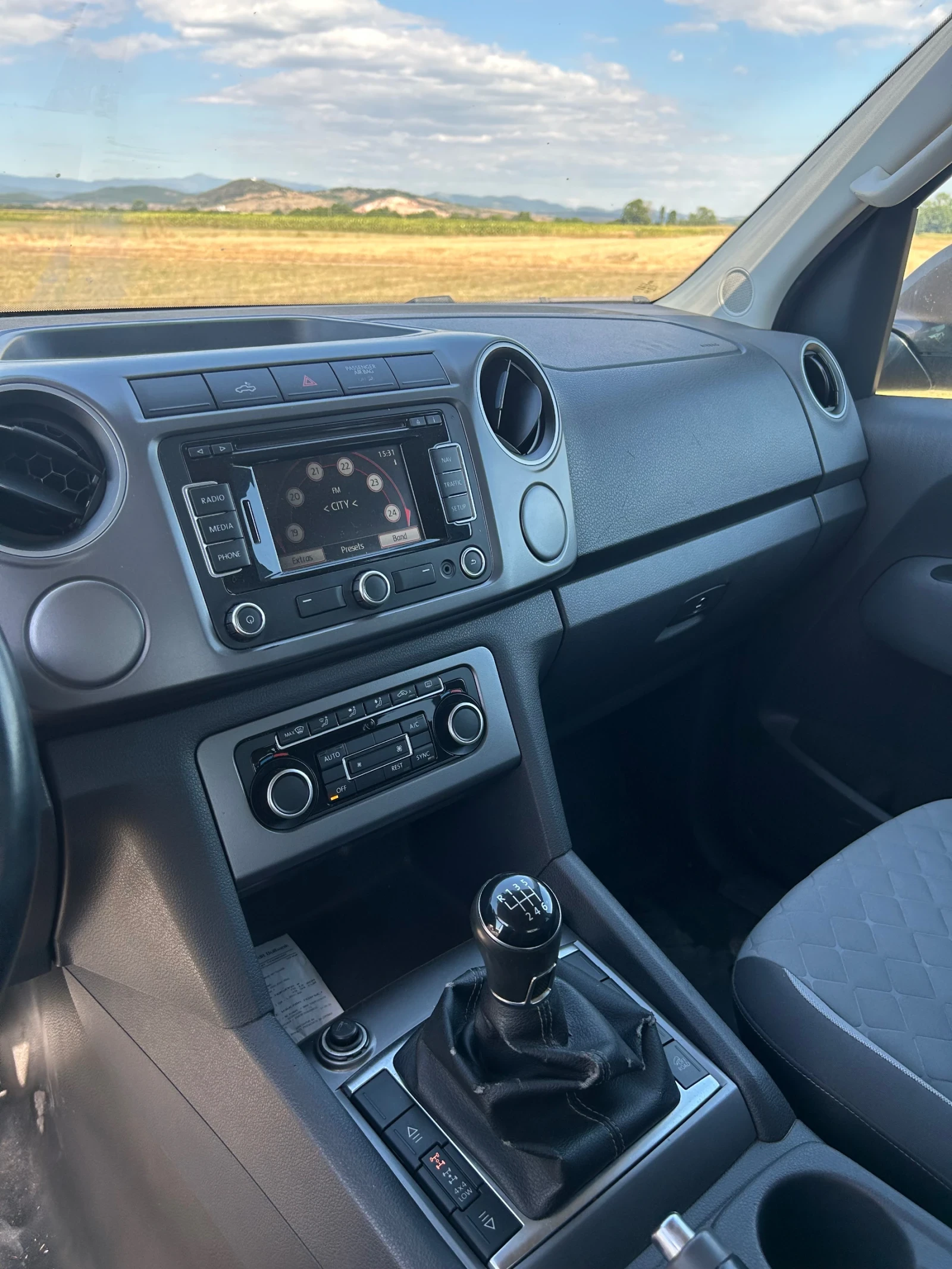 VW Amarok Ръчна скоростна кутия!, снимка 10 - Автомобили и джипове - 55841823