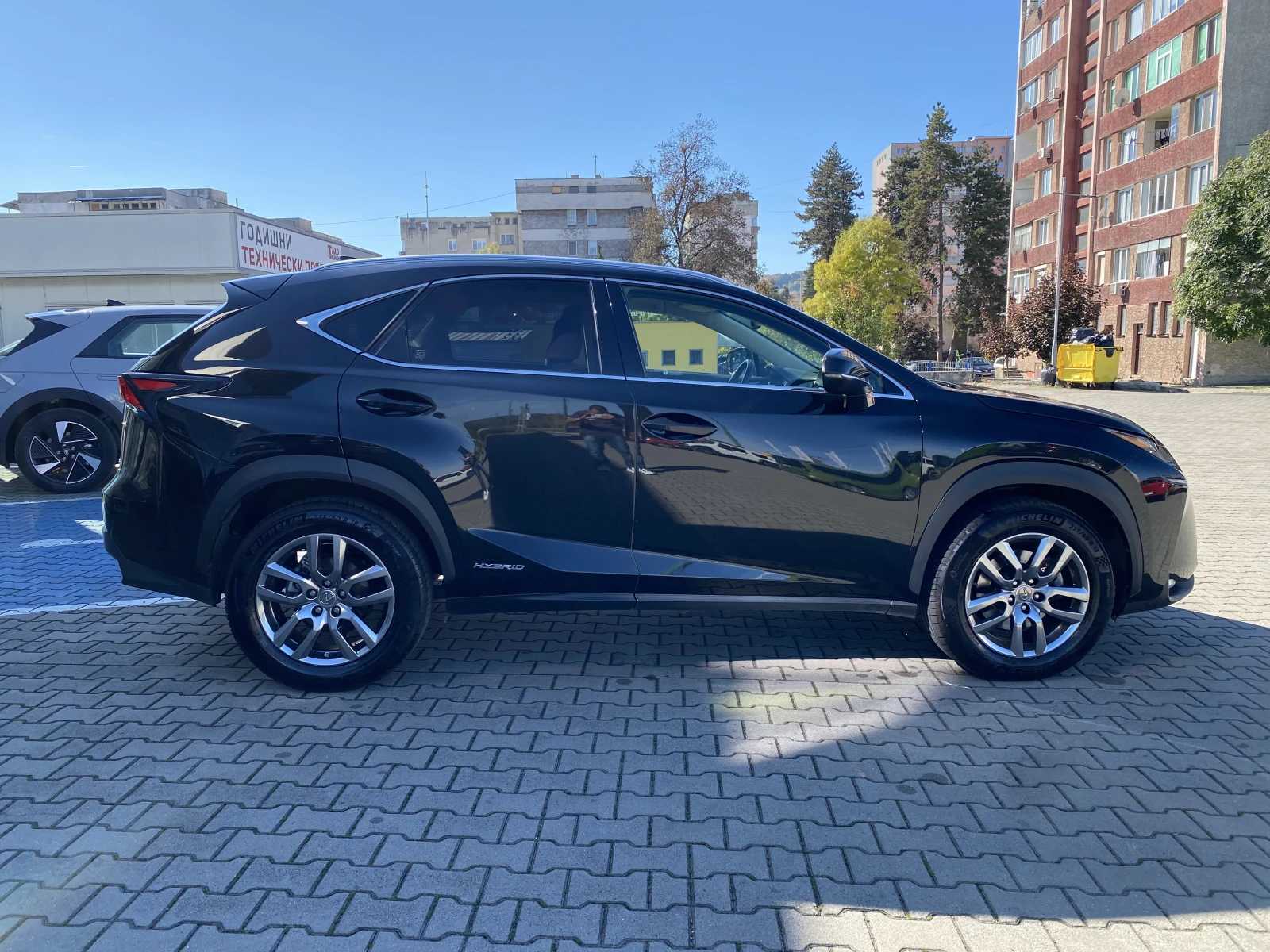 Lexus NX 300h, снимка 6 - Автомобили и джипове - 56709384