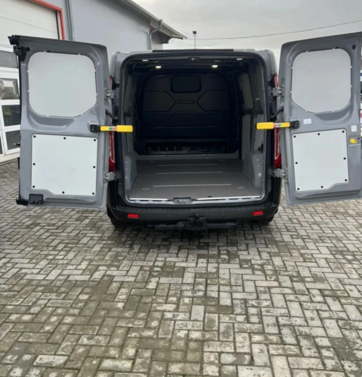 Ford Transit Custom TRAIL /собствен лизинг/3401КМ/БАРТЕР - изображение 3