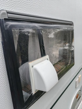 Каравана Knaus Holiday 500HL, снимка 16