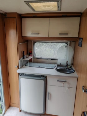 Каравана Knaus Holiday 500HL, снимка 4