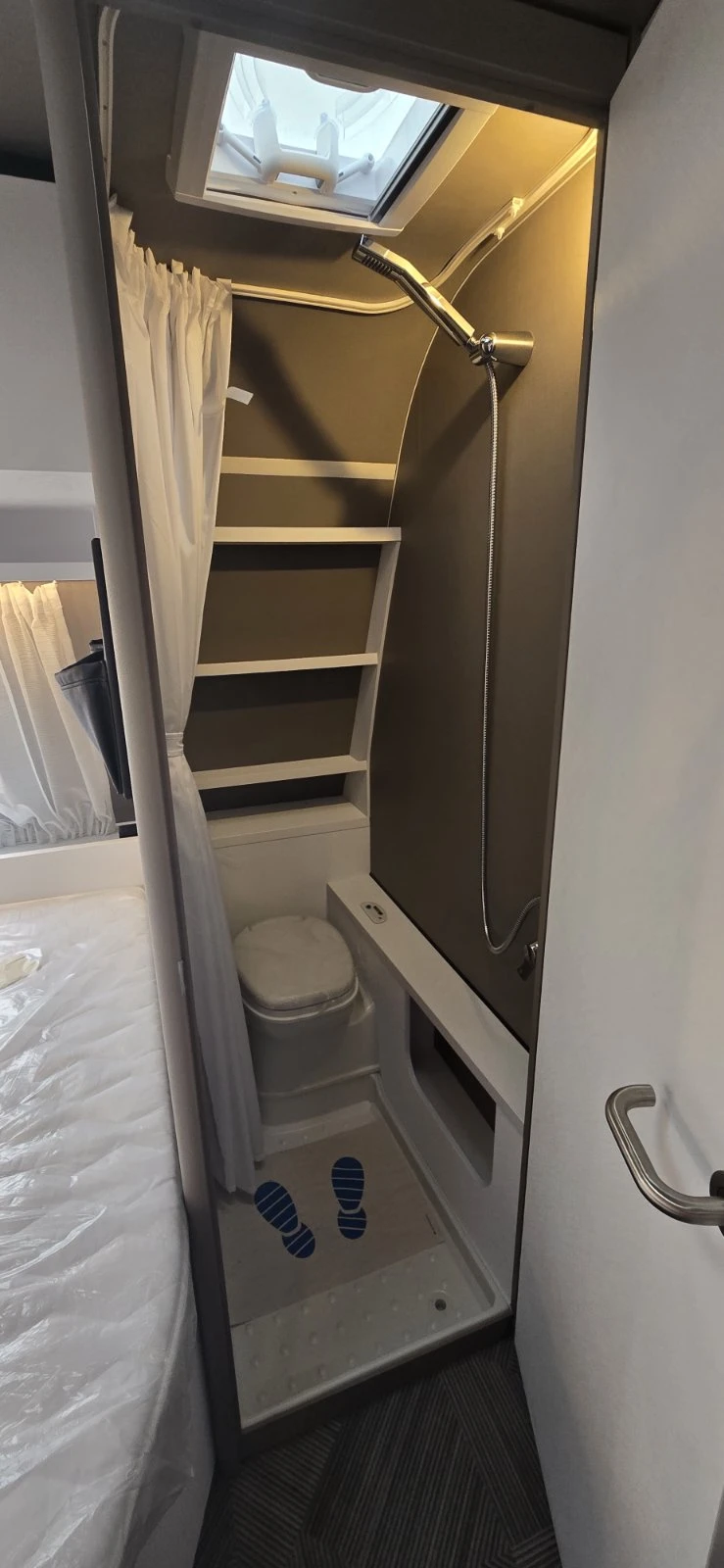 �������� Dethleffs C Go 565 FMK | Mobile.bg � ����������� 8