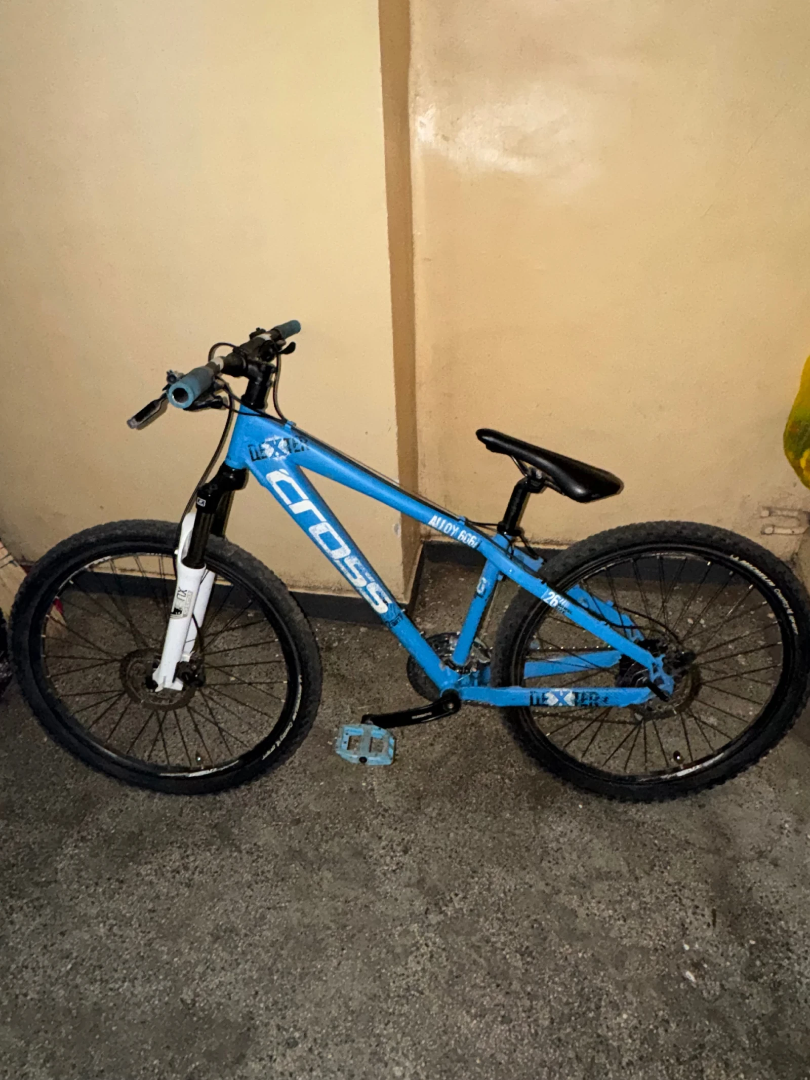 ��������� Dexter | Mobile.bg � ����������� 3