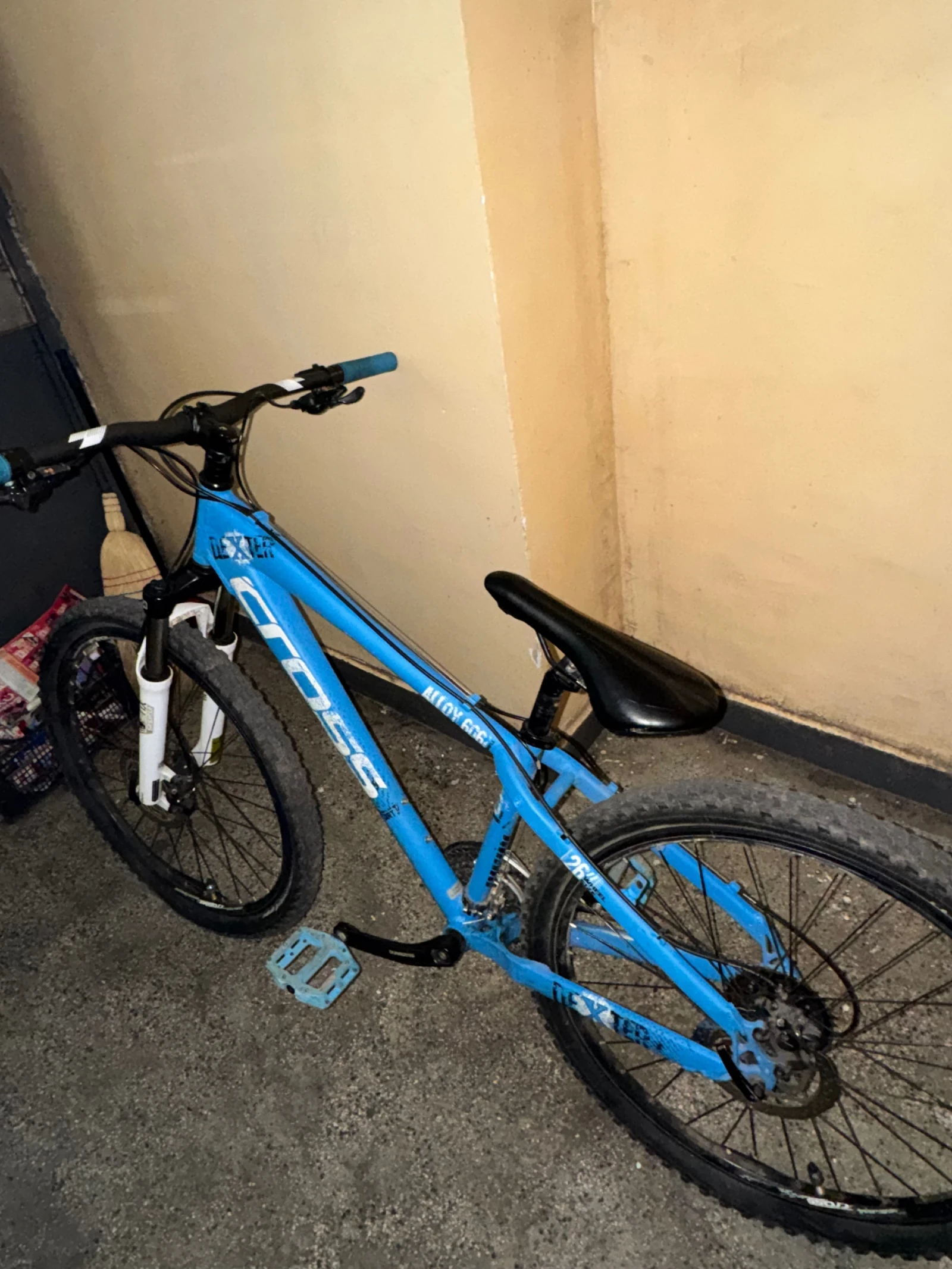 ��������� Dexter | Mobile.bg � ����������� 2