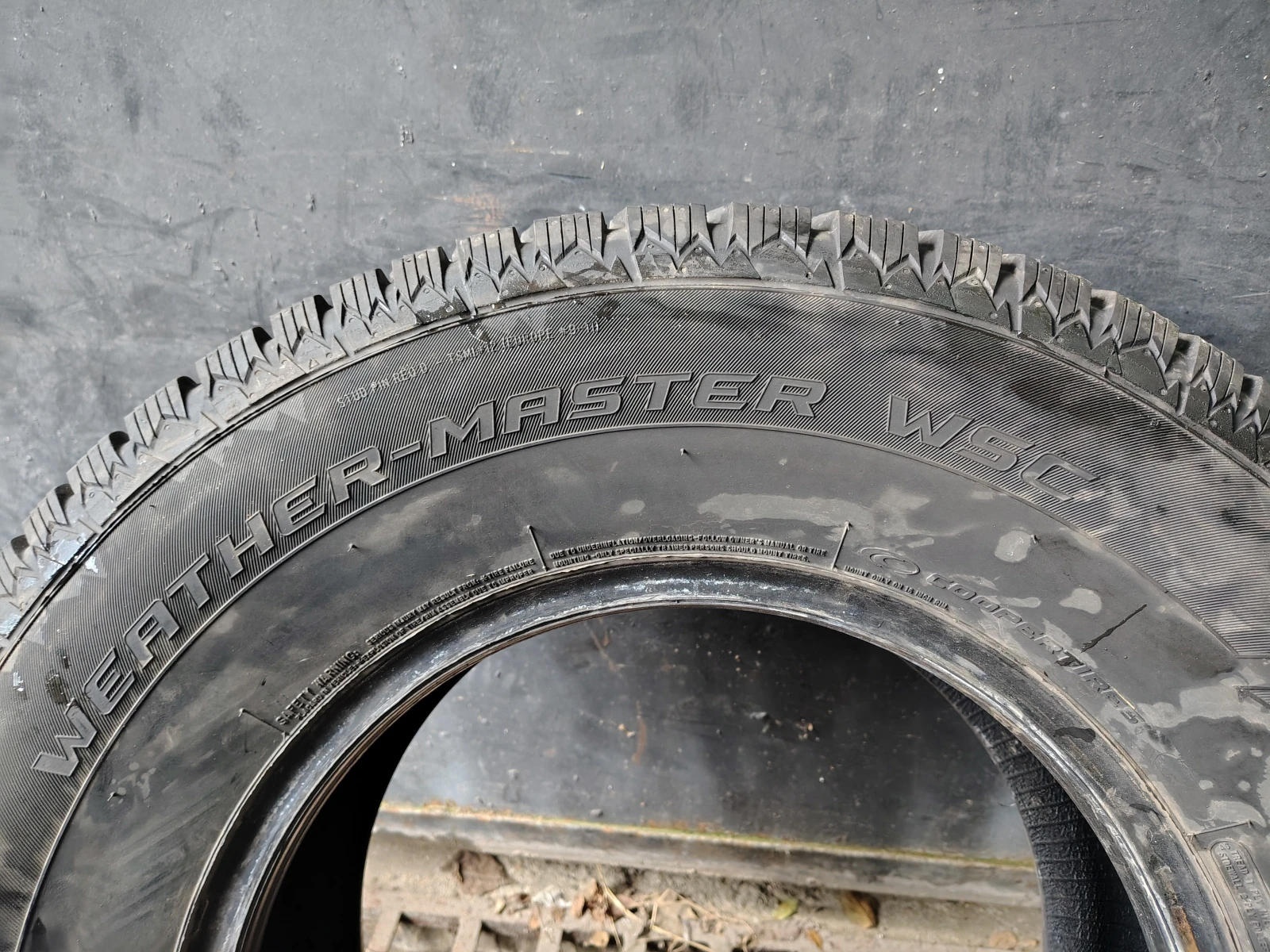 Гуми Зимни 255/70R16, снимка 6 - Гуми и джанти - 54085956