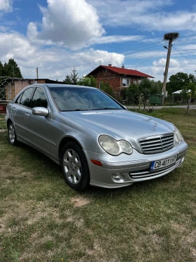  Mercedes-Benz C 240
