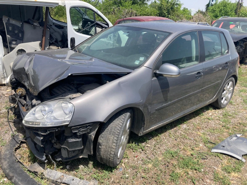 VW Golf 1, 6i на части, снимка 1 - Автомобили и джипове - 46307204