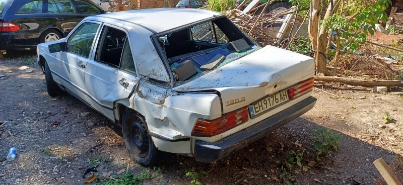 Mercedes-Benz 190, снимка 5 - Автомобили и джипове - 47384039