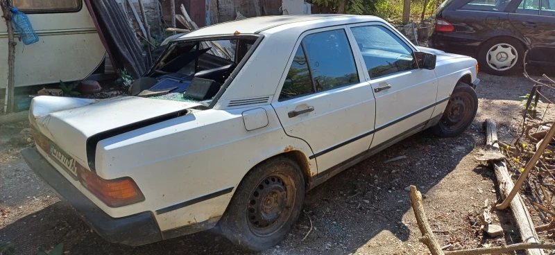 Mercedes-Benz 190, снимка 6 - Автомобили и джипове - 47384039