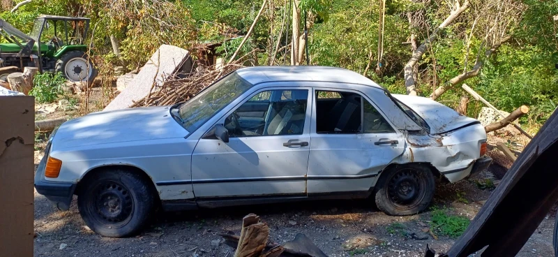 Mercedes-Benz 190, снимка 2 - Автомобили и джипове - 47384039