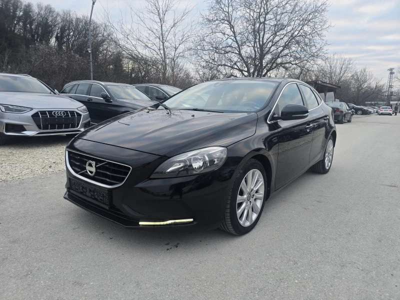 Volvo V40 1.6d - 115к.с., снимка 1 - Автомобили и джипове - 48693146