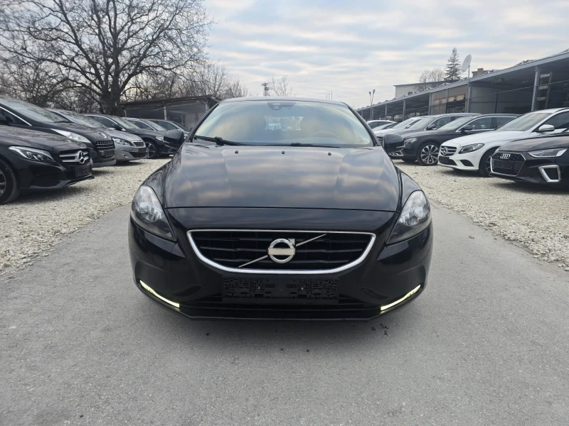 Volvo V40 1.6d - 115к.с., снимка 3 - Автомобили и джипове - 48693146