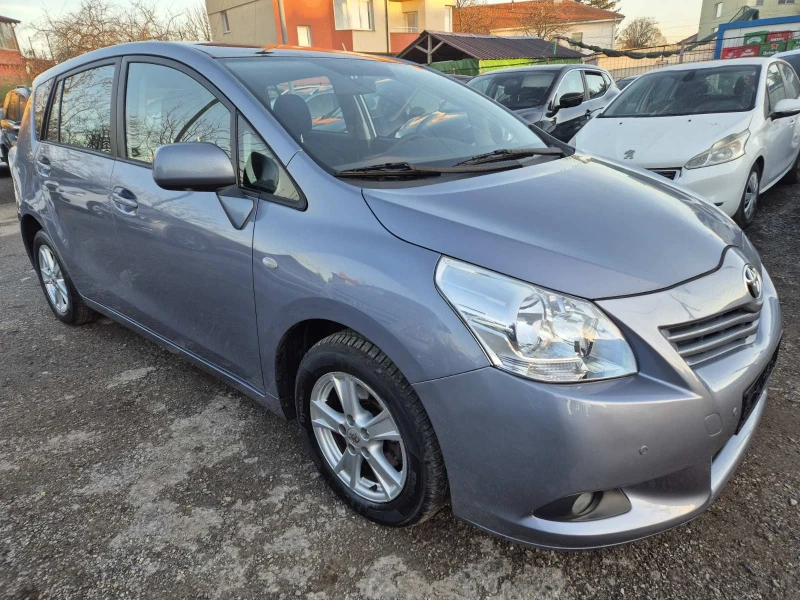 Toyota Verso 2.0 D4D, снимка 1 - Автомобили и джипове - 48815451