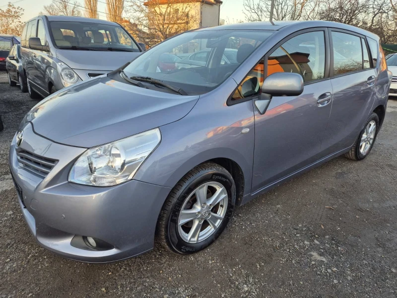 Toyota Verso 2.0 D4D, снимка 17 - Автомобили и джипове - 48815451