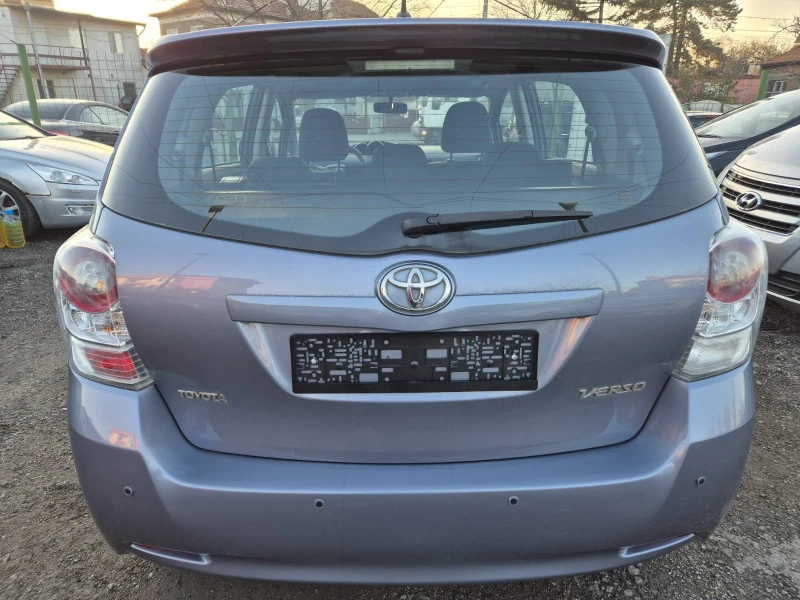 Toyota Verso 2.0 D4D, снимка 6 - Автомобили и джипове - 48815451