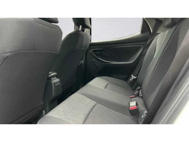 Toyota Yaris Месечна вноска от 380 лв., снимка 11 - Автомобили и джипове - 52000953