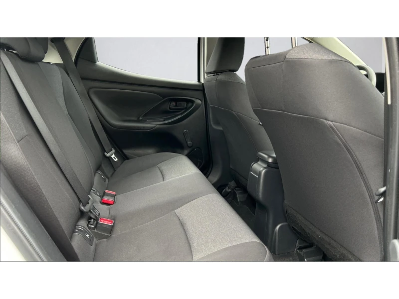 Toyota Yaris Месечна вноска от 380 лв., снимка 7 - Автомобили и джипове - 52000953