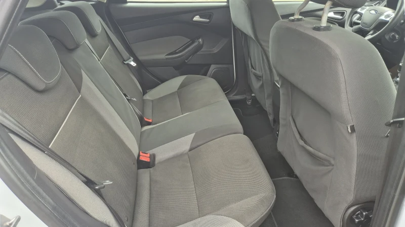 Ford Focus 1.6 диз. 95к.с., снимка 15 - Автомобили и джипове - 52049303