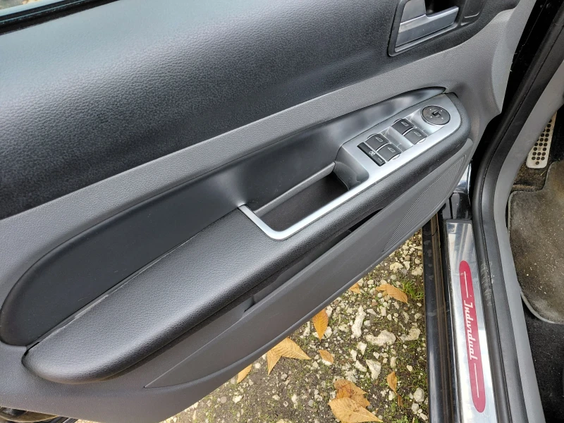 Ford Focus 2.0-136кс.-6скор., снимка 16 - Автомобили и джипове - 52828265