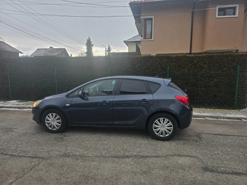 Opel Astra Гаражна-климатр, снимка 3 - Автомобили и джипове - 53161714