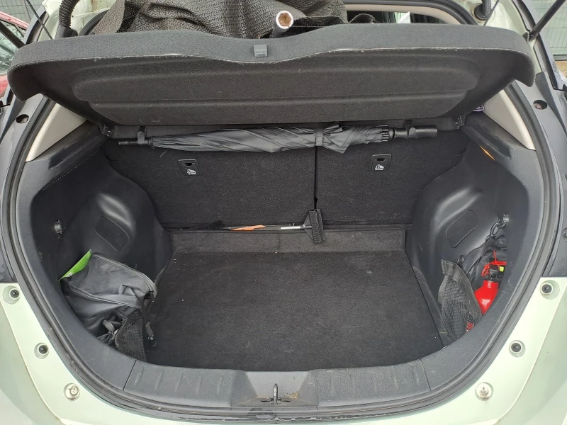 Nissan Leaf  N-Connecta с проблем, снимка 14 - Автомобили и джипове - 53452360