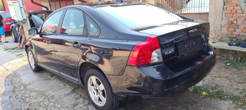 Volvo S40 1.8i, снимка 4 - Автомобили и джипове - 33886182