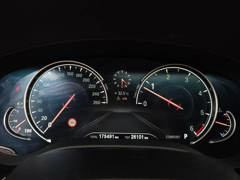 BMW 530 530d M Sport Package| 265к.с.| ВКЛ.ТЕХНОТЕСТ, снимка 8 - Автомобили и джипове - 55441235