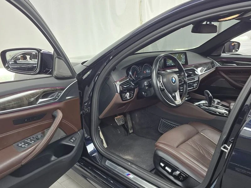 BMW 530 530d M Sport Package| 265к.с.| ВКЛ.ТЕХНОТЕСТ, снимка 10 - Автомобили и джипове - 55441235