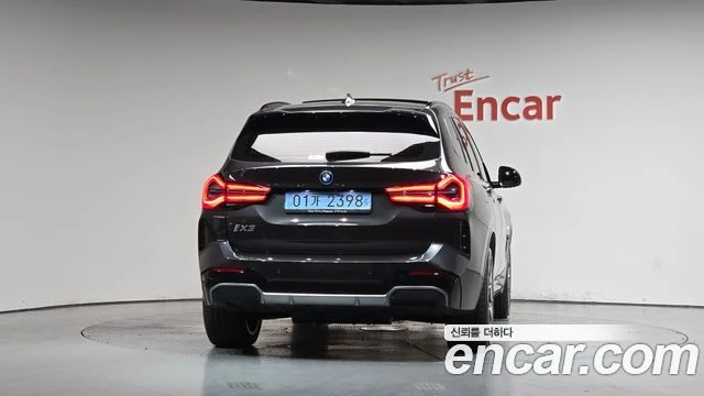 BMW iX3, снимка 4 - Автомобили и джипове - 56282147