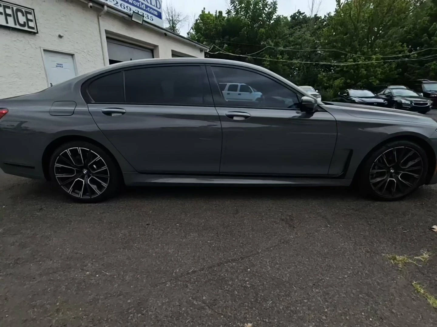BMW 750 I* xDrive* M-PACK* BOWERS&WILKINS* 360* МАСАЖ* ОБД - изображение 4