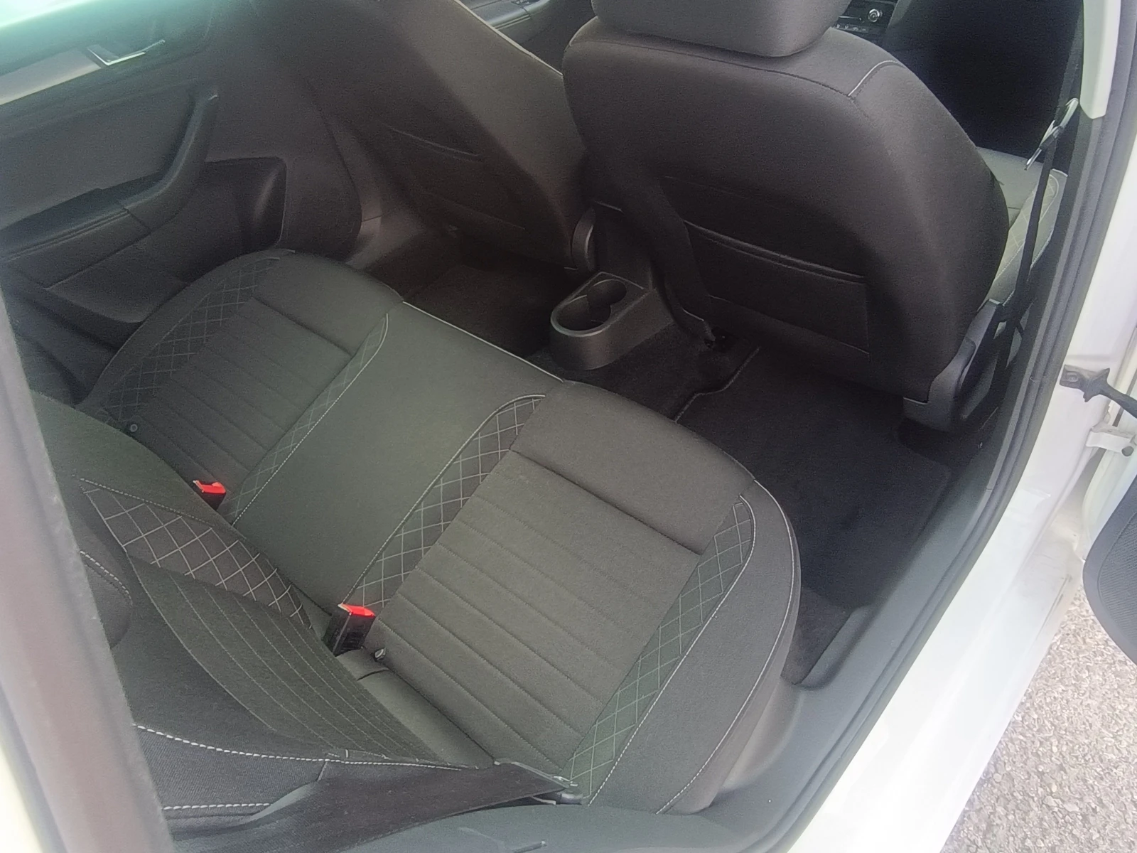 Skoda Rapid 181 ХИЛ.КМ-ИСТИНСКИ !!!  | Mobile.bg — изображение 13