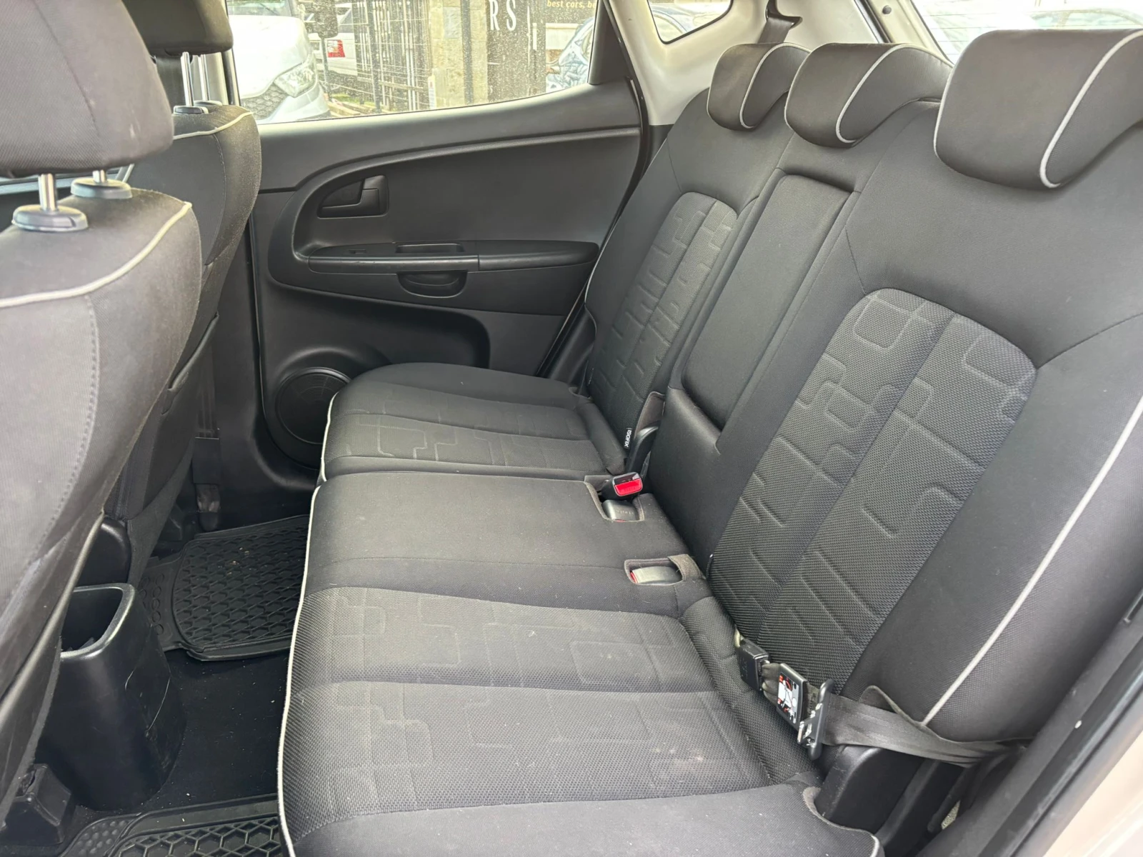 Kia Venga / 1.4I / GAS / 90HP / EURO 5 /  | Mobile.bg � ����������� 10