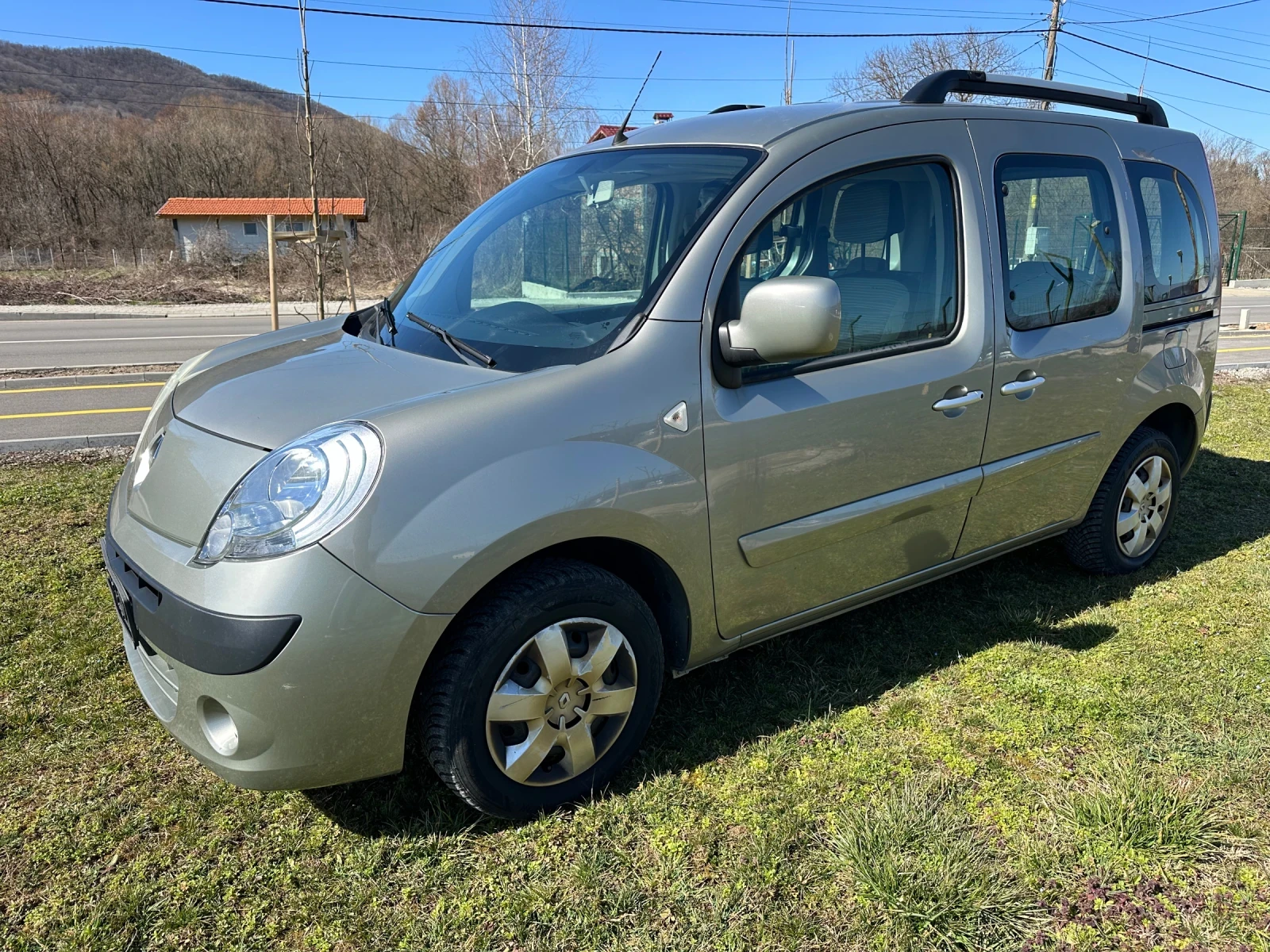 Renault Kangoo 1.5 DCI, снимка 3 - Автомобили и джипове - 53818085