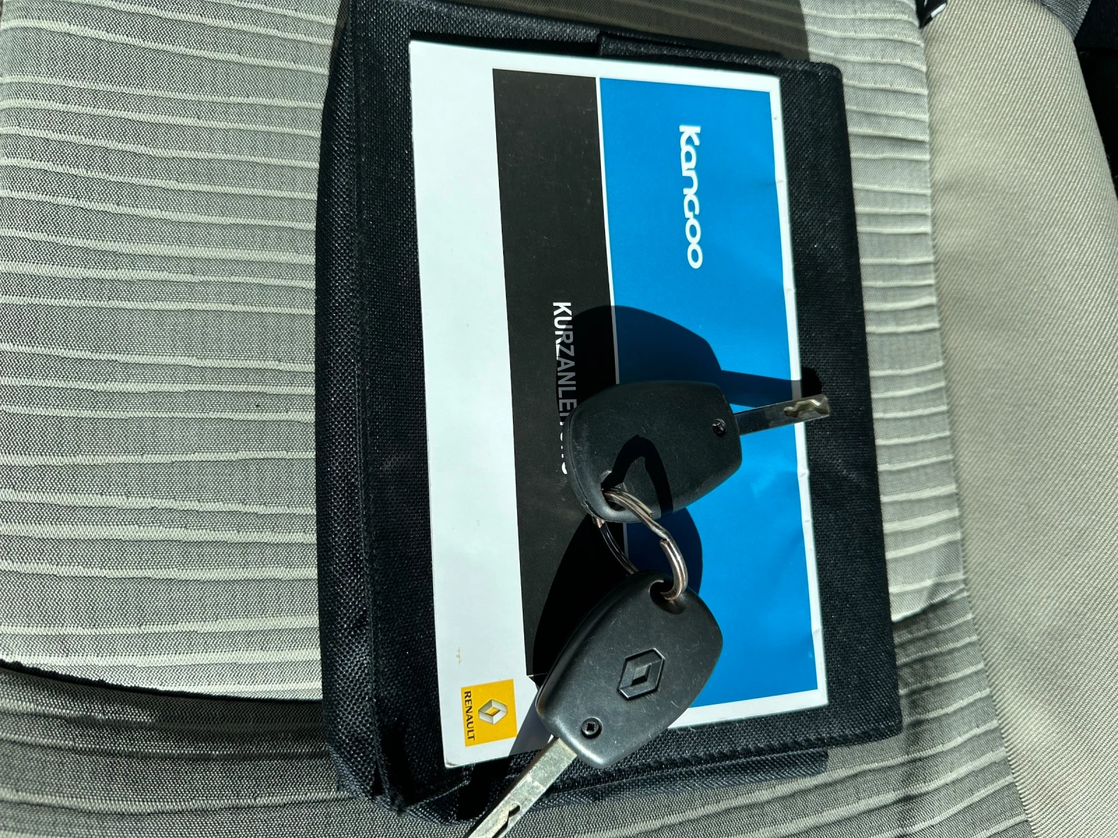 Renault Kangoo 1.5 DCI, снимка 13 - Автомобили и джипове - 53818085