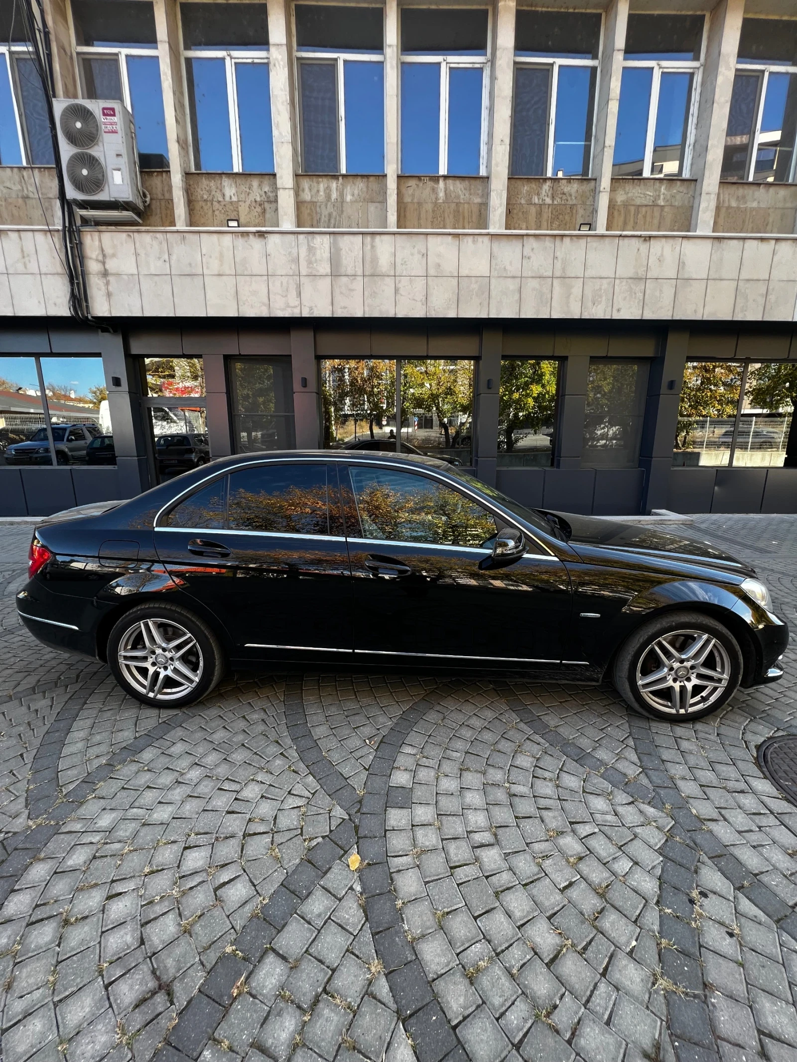 Mercedes-Benz C 300 | Mobile.bg � ����������� 4
