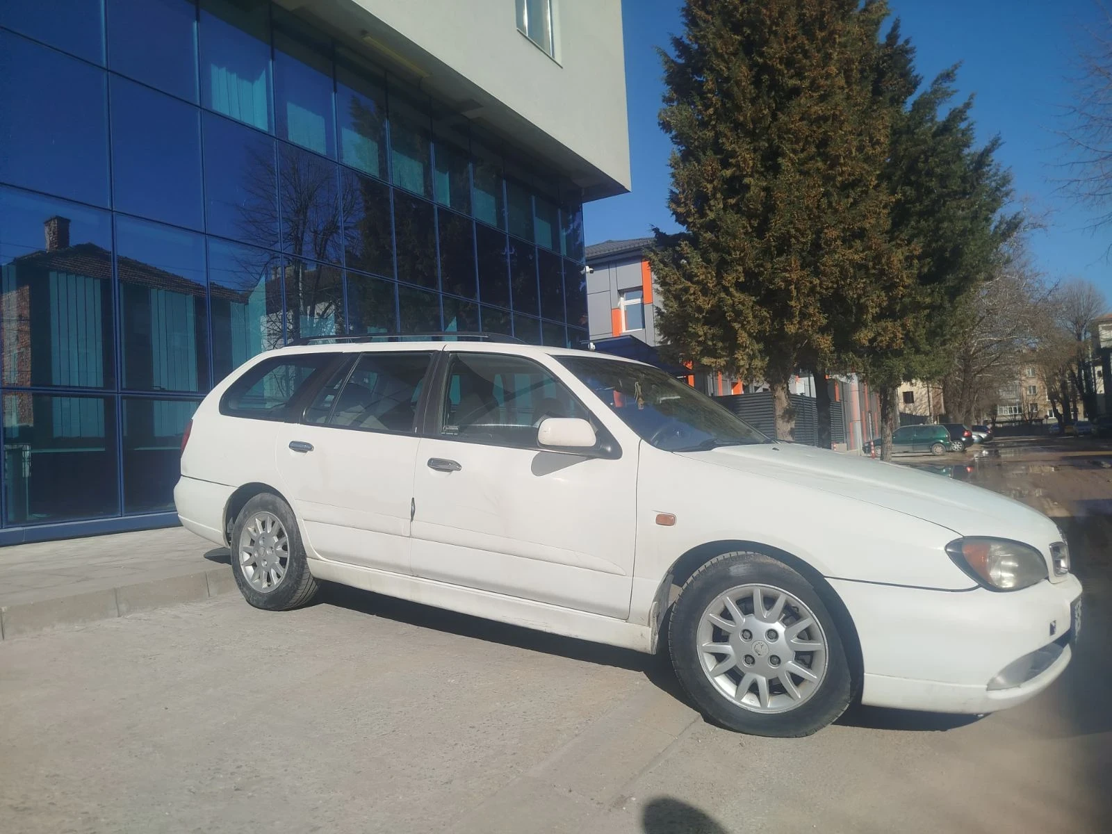 Nissan Primera, снимка 3 - Автомобили и джипове - 53840332